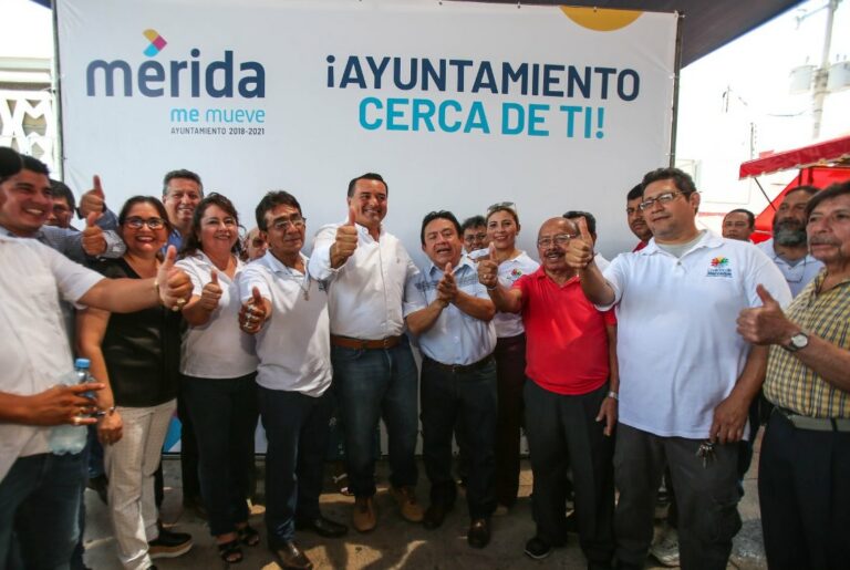 El Ayuntamiento de Mérida brinda atención integral a locatarios de los mercados