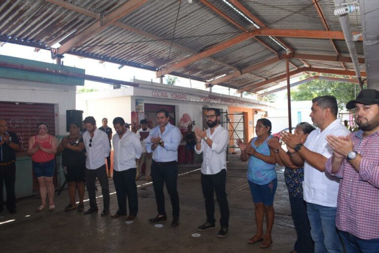 Julián Zacarías Curi gestiona la remodelación del mercado y del cárcamo del puerto de Chelem