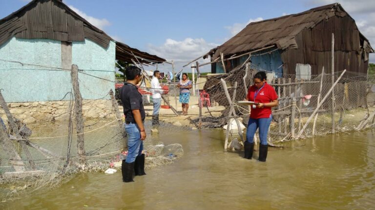 SSY atiende a población afectada por lluvias en Celestún