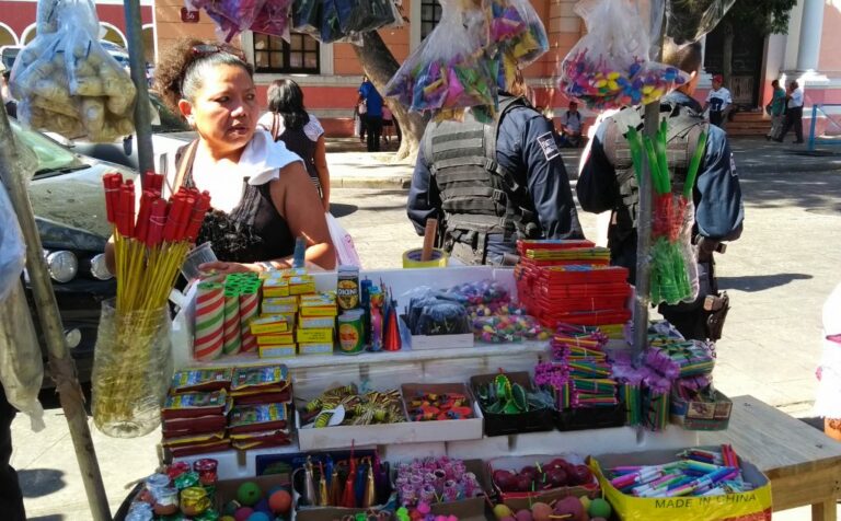 MÉRIDA: El Ayuntamiento reforzará medidas de seguridad en los puestos de venta de artículos navideños