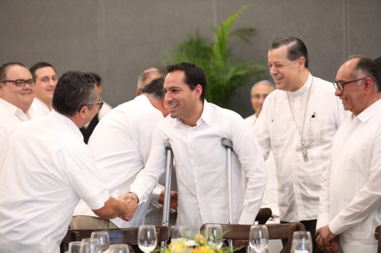 El Gobernador Mauricio Vila Dosal y la Arquidiócesis de Yucatán refrendan colaboración en favor de los que más lo necesitan