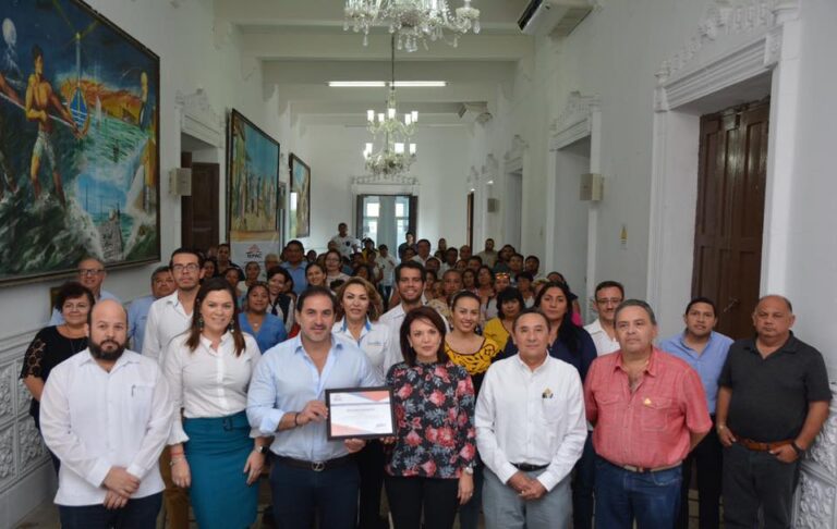 PROGRESO: IEPAC entrega reconocimiento a la administración municipal de Julián Zacarías Curi