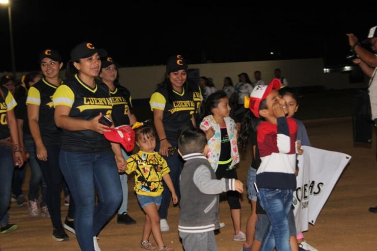 PROGRESO: Arranca el tercer torneo de la liga femenil de Softbol Femenil