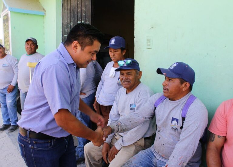 BRINDAN DE NUEVO EQUIPO DE TRABAJO A EMPLEADOS DE OBRAS PUBLICAS DE UMAN