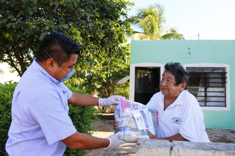 FREEDY RUZ ARRANCA LA PRIMERA ETAPA DE ENTREGA DE APOYOS EN UMAN