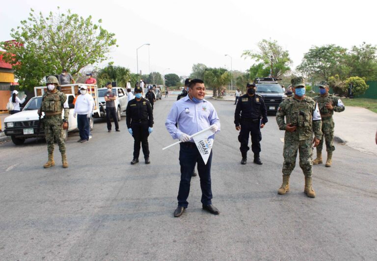 CON FUERTE DISPOSITIVO DE SEGURIDAD ENTREGAN DESPENSAS EN PIEDRA DE AGUA, UMAN