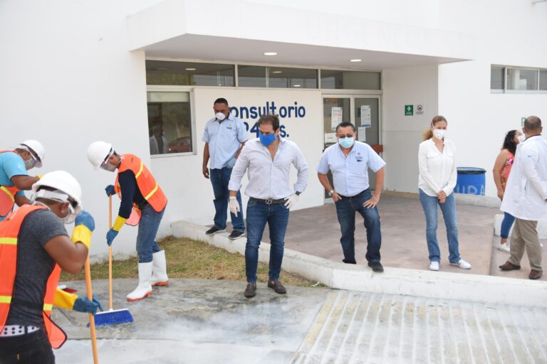 PROGRESO: Julián Zacarías Curi supervisa desinfección en el Centro de Salud