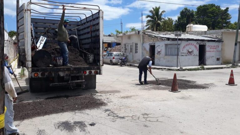 PROGRESO: Servicios Públicos de Progreso repara baches, tras el paso de la tormenta tropical “Cristóbal”