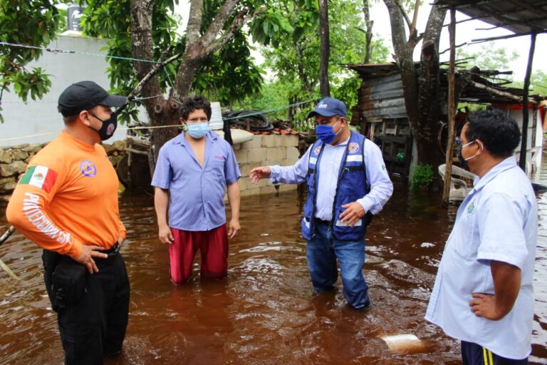 UMÁN: Freddy Ruz recorre zonas afectadas por «Cristobal»