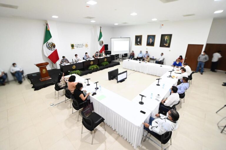 LXll Legislatura: Comparecen alcaldes de Progreso y Umán por solicitudes de créditos