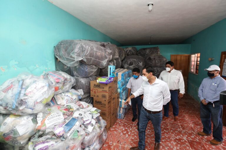GOBIERNO: El Gobernador continúa recorriendo las comunidades afectadas por “Amanda” y “Cristóbal” para supervisar las labores del Programa Emergente de Apoyo Comunitario