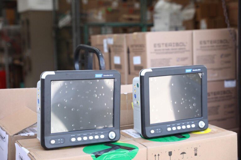 GOBIERNO: El Gobierno del Estado sigue entregando equipos de alta tecnología y materiales de protección para el personal médico a Hospitales del Gobierno federal