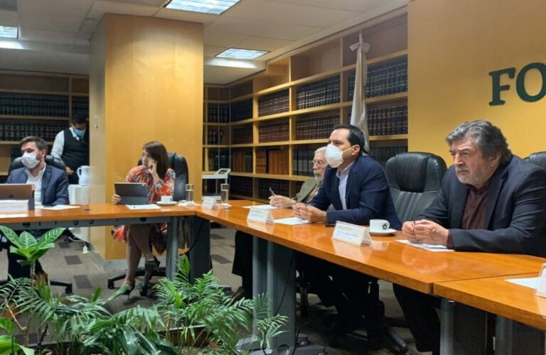 GOBIERNO: El Gobernador Mauricio Vila Dosal revisa avances del proyecto del Tren Maya con funcionarios del Gobierno de México