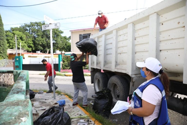 GOBIERNO: Buena participación de la ciudadanía en primera jornada de descacharrización en Mérida