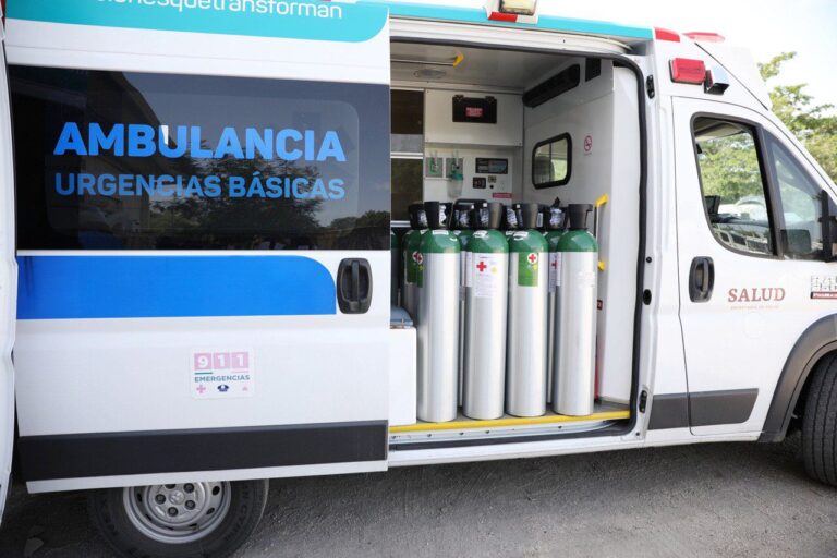 GOBIERNO: Gobierno del Estado dota con más tanques de oxígeno a ambulancias de la Secretaría de Salud de Yucatán