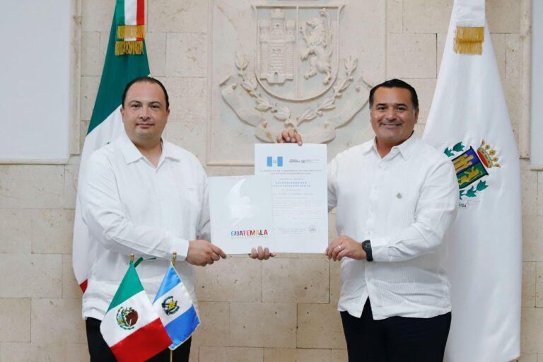 MÉRIDA: El alcalde Renán Barrera recibe la visita del embajador de Guatemala Mario Adolfo Búcaro