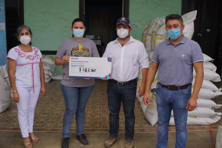 GOBIERNO: Entrega el Gobierno del Estado estímulos para incentivar la producción henequenera en Yucatán