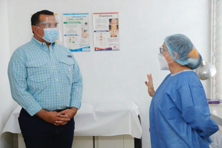 MÉRIDA: El Ayuntamiento realiza un trabajo arduo, humano y sensible en el ámbito de la salud para atender a la población más vulnerable, indica el alcalde Renán Barrera