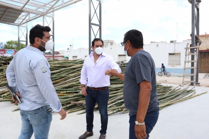Construcción de plaza y mercado en Chicxulub Puerto (7)