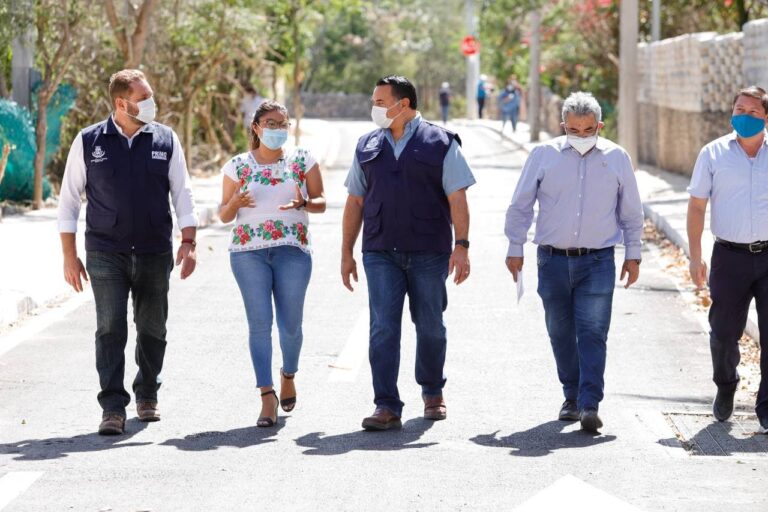 MÉRIDA: Renán Barrera  Supervisa nuevas calles en Chablekal y el inicio de una ciclopista en Xcunyá