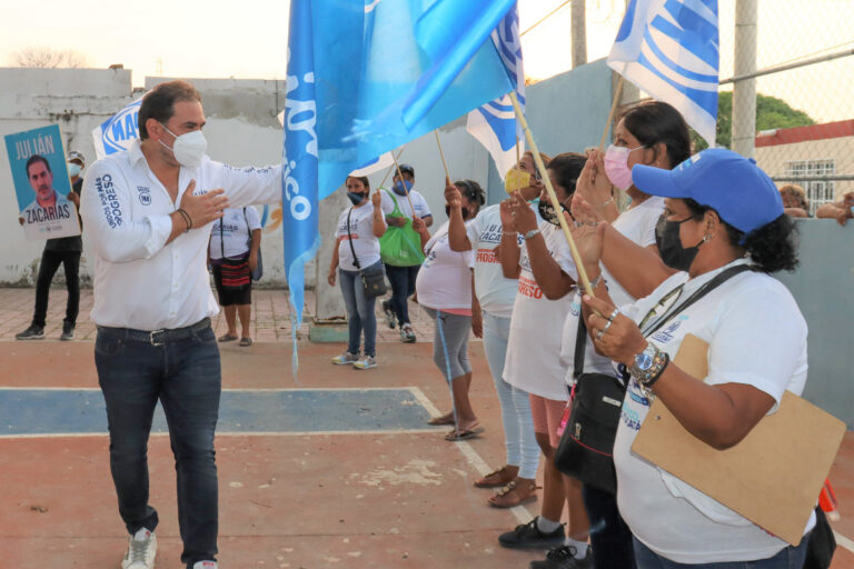 PROGRESO: “No les voy a prometer algo que no pueda hacer, el trabajo está a la vista y seguiremos construyendo en Flamboyanes”, alentó Julián Zacarías Curi a habitantes de dicha comisaría