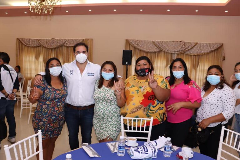 PROGRESO: Julián Zacarías Curi, candidato del PAN por la presidencia municipal de Progreso, alienta a masajistas a continuar capacitándose de cara la reactivación económica en el puerto