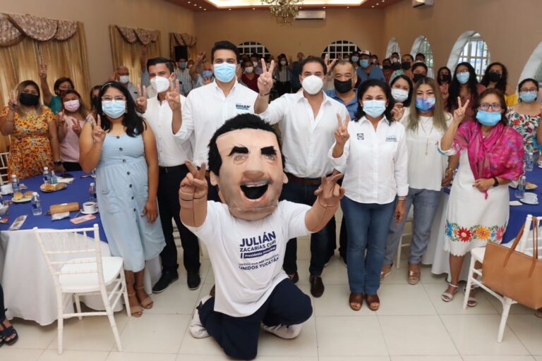 PROGRESO: Personal del área de la salud de Progreso se reúne con Julián Zacarías Curi, candidato del PAN a la presidencia municipal