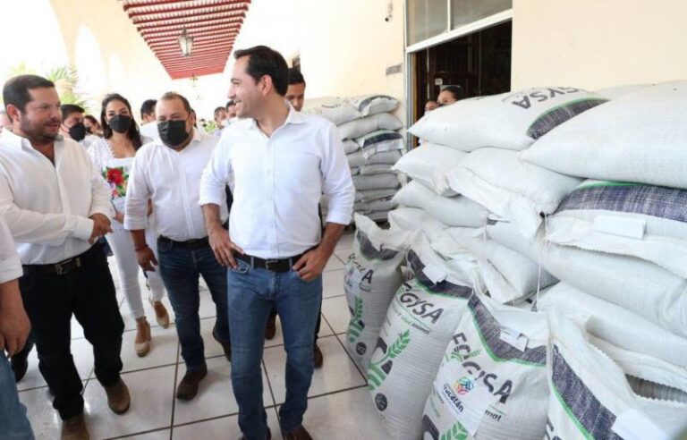 GOBIERNO | El Gobernador Mauricio Vila Dosal entregó lentes gratuitos a niñas, niños y adolescentes de Yucatán para garantizar un mejor desempeño escolar