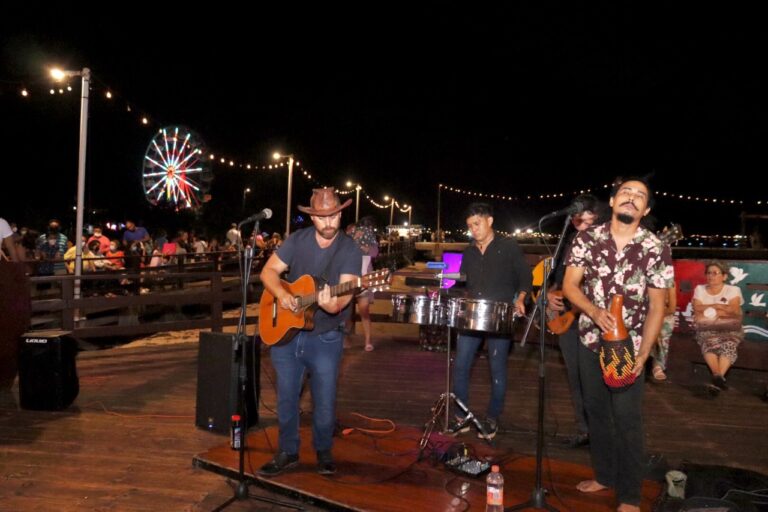 PROGRESO | CIENTOS DE PERSONAS DISFRUTARON DE LOS PROGRAMAS CULTURALES Y ARTÍSTICOS “VELADAS JUNTO AL MAR” Y “NOCHES DE RECUERDO”