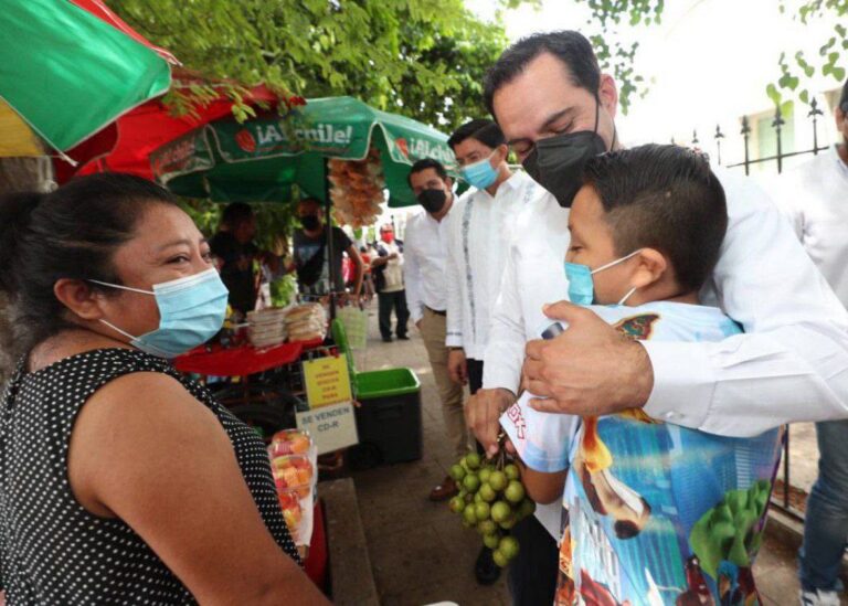 GOBIERNO | El Gobernador Mauricio Vila Dosal escucha y atiende necesidades de pacientes del Hospital General » Dr. Agustín O’Horán”