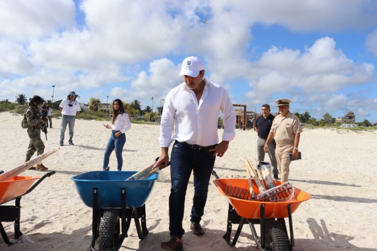 PROGRESO | EL ALCALDE JULIÁN ZACARÍAS CURI SUPERVISA LOS TRABAJOS REALIZADOS COMO PARTE DE LAS ACCIONES Y ESTRATEGIAS QUE SE LLEVAN A CABO ANTE LA PRESENCIA DE LA MAREA ROJA.