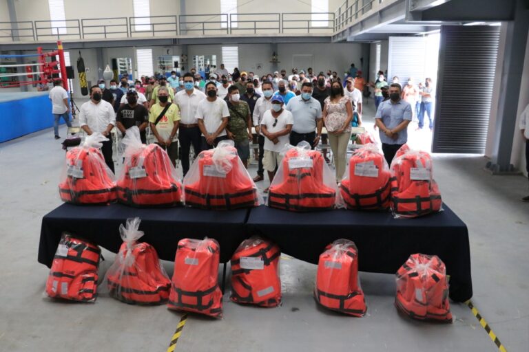 PROGRESO | UN CENTENAR DE PESCADORES RIBEREÑOS FUERON BENEFICIADOS GRACIAS AL PROGRAMA “APOYOS MICROYUC”.