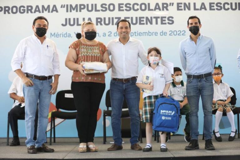 GOBIERNO | Gobernador Mauricio Vila Dosal continúa entregando uniformes y paquetes de útiles escolares del programa Impulso Escolar