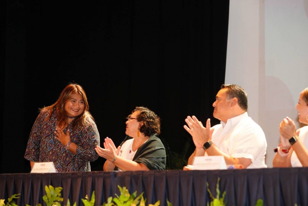 MÉRIDA | Más espacios para la mujer, ofrece el Alcalde Renán Barrera Concha en el marco del 21 Aniversario del Instituto Municipal de la Mujer