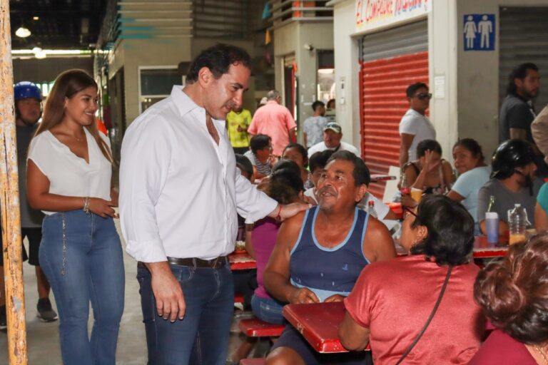 PROGRESO | Julián Zacarías Curi supervisa mejoras en el mercado municipal “Francisco I. Madero” de Progreso