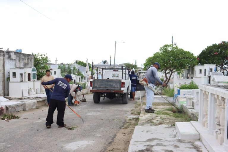 PROGRESO | Zacarías Curi supervisa trabajos en cementerios de Progreso