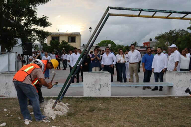 PROGRESO | EL ALCALDE JULIÁN ZACARÍAS CURI ENCABEZA EL BANDERAZO DE INICIO DE OBRAS EN LA COMISARÍA DE FLAMBOYANES