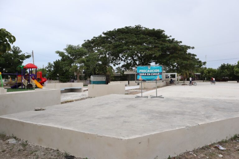 PROGRESO | Ayuntamiento de Progreso realiza los últimos detalles del parque “Ignacio Zaragoza” de la comisaría Flamboyanes