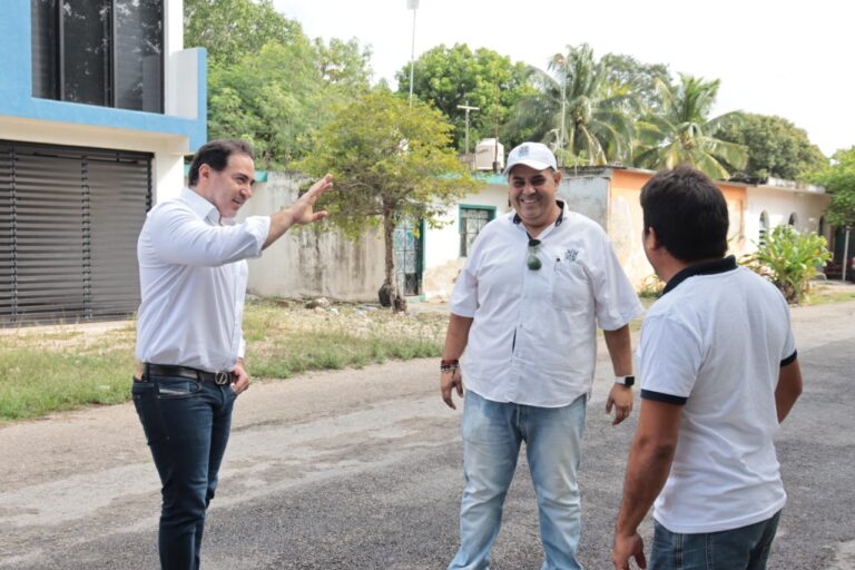 PROGRESO | EL ALCALDE SUPERVISA TRABAJOS DE PODA Y LIMPIEZA EN LA COMISARÍA DE SAN IGNACIO.