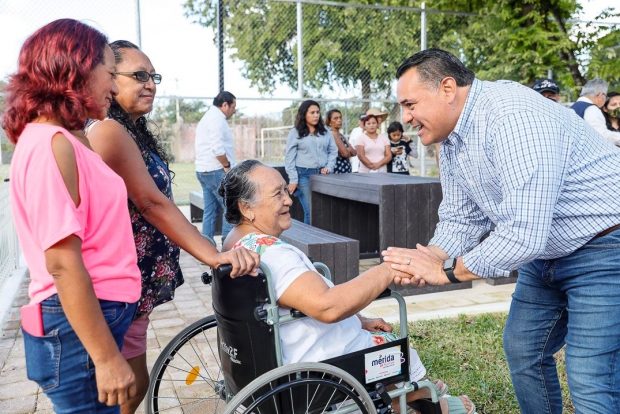 MÉRIDA | El Ayuntamiento de Mérida entregó 22 espacios públicos a las familias del Municipio