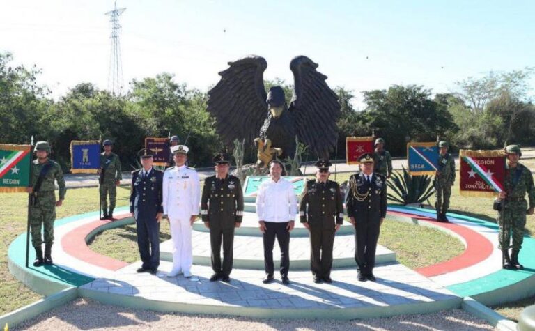 GOBIERNO | El Gobernador Mauricio Vila Dosal asiste a la ceremonia de cambio de mando de la 32 Zona Militar