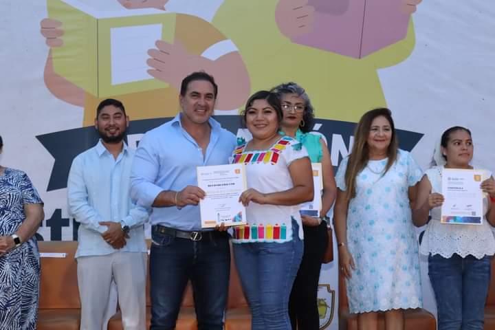 PROGRESO | “La lectura forma mejores ciudadanos” asegura Julián Zacarías en la celebración del Día Internacional del Libro.