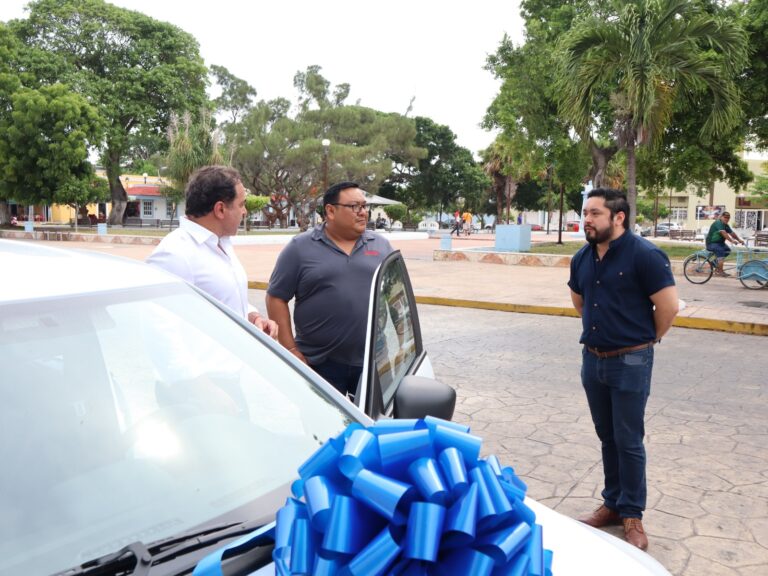 PROGRESO | Ayuntamiento de Progreso entrega carro a ciudadano ganador de la rifa del impuesto predial 2023