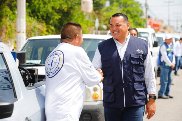 MÉRIDA | Renán Barrera fortalece los programas de salud para cuidar a las familias