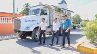 PROGRESO | Julián Zacarías supervisa los trabajos de recolección de basura en Chelem