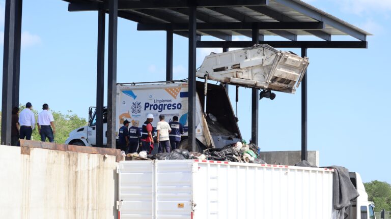 PROGRESO | Julián Zacarías Curi supervisa las labores de la nueva Estación de Transferencia
