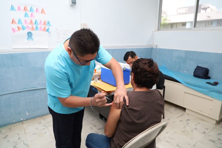 PROGRESO | EL H. AYUNTAMIENTO DE PROGRESO INICIÓ ESTE LUNES LA JORNADA DE VACUNACIÓN CONTRA LA INFLUENZA EN PROGRESO