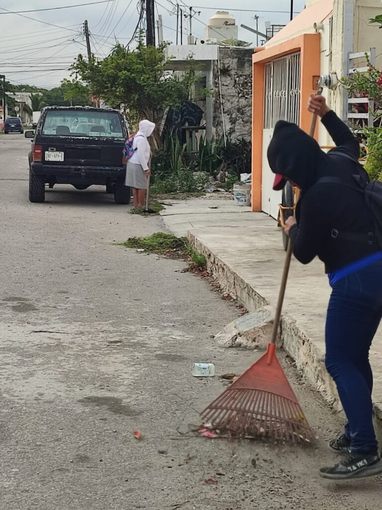 PROGRESO | “AYUNTAMIENTO EN ACCIÓN” SIGUE FIRME, Y CONTINÚA SANEANDO CALLES Y AVENIDAS DE PROGRESO