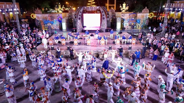 MÉRIDA | Ciudad Carnaval se llena de color con el tradicional desfile del Lunes Regional