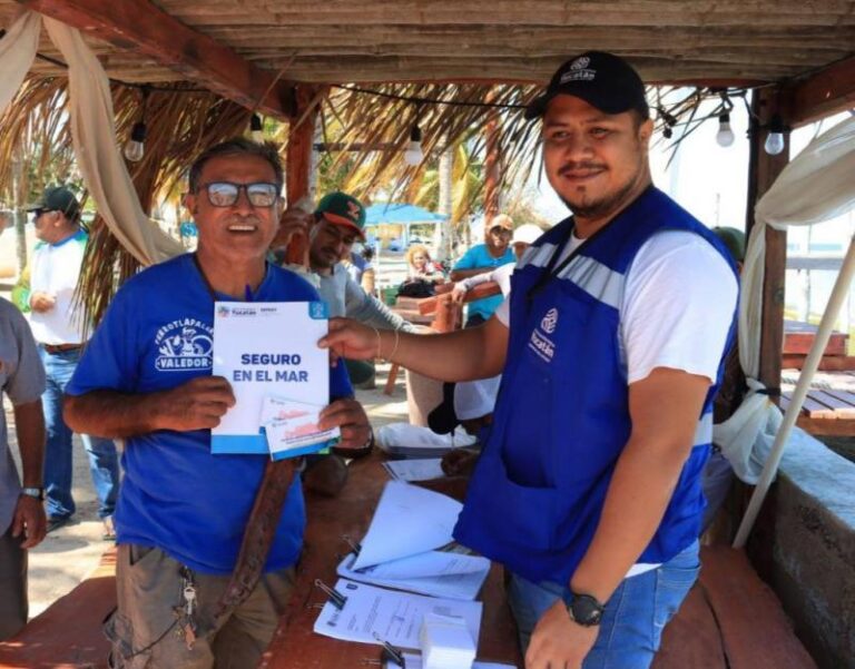 GOBIERNO | Pescadoras y pescadores son respaldados por el Gobernador Mauricio Vila Dosal durante la veda del mero